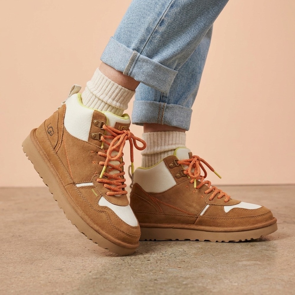 UGG Women's Highland Hi Heritage Sneaker Chestnut, Size 8 Brand New No Box!
